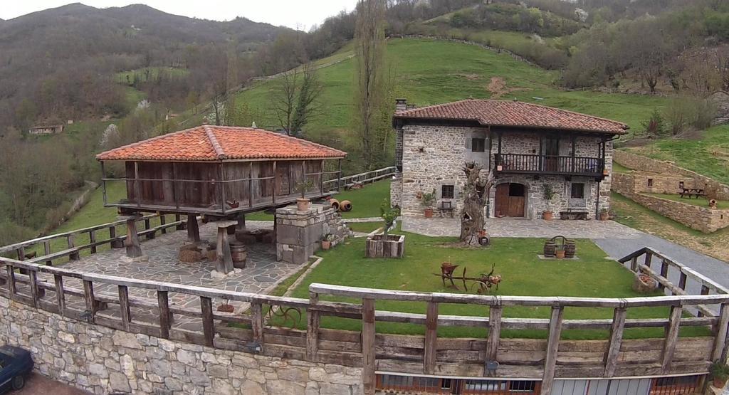 Отель Casona De El Castaniu Серрапио Экстерьер фото